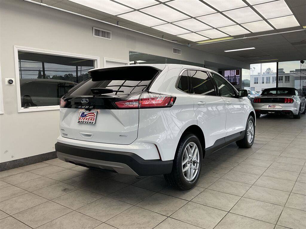 Used 2024 Ford Edge SEL w/ Convenience Package AWD/4WD image 5