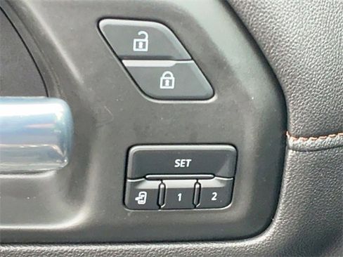 Used 2021 GMC Sierra 2500 AT4 w/ AT4 Premium Plus Package image 14