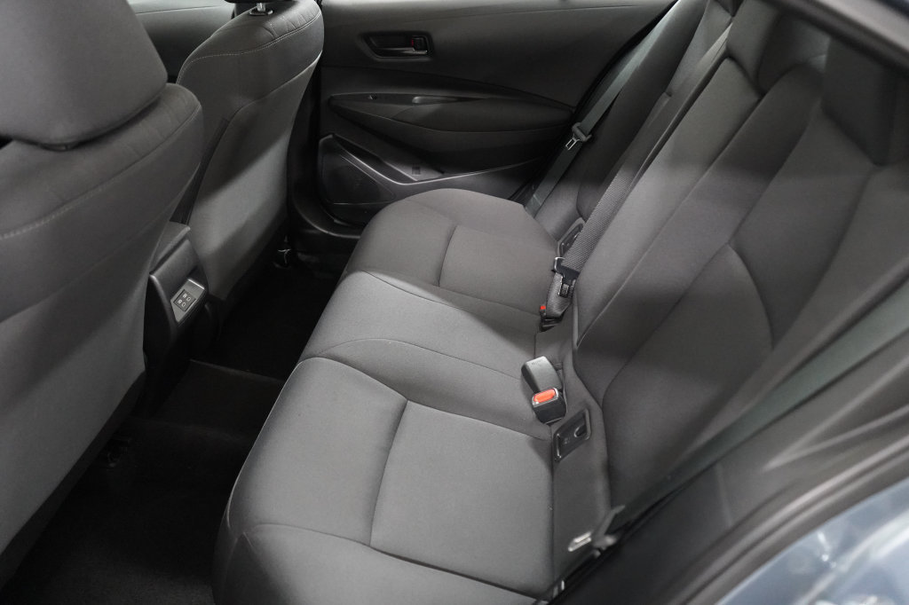 Used 2025 Toyota Corolla LE FWD image 17
