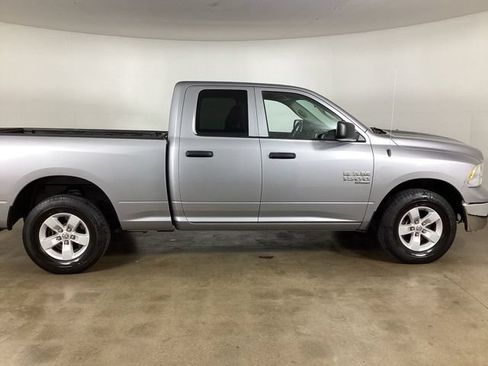 Used 2024 RAM 1500 Classic SLT AWD/4WD image 4