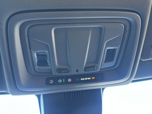 Used 2023 GMC Sierra 1500 Elevation image 34