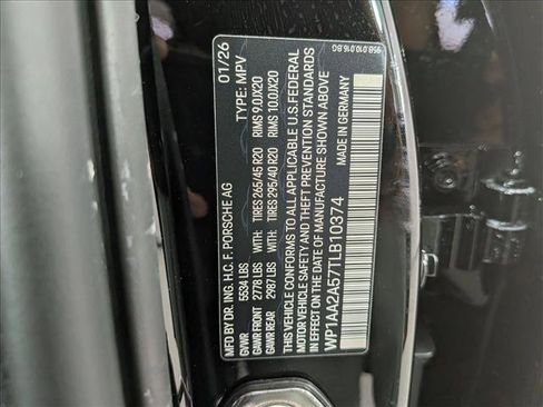 New 2026 Porsche Macan image 29