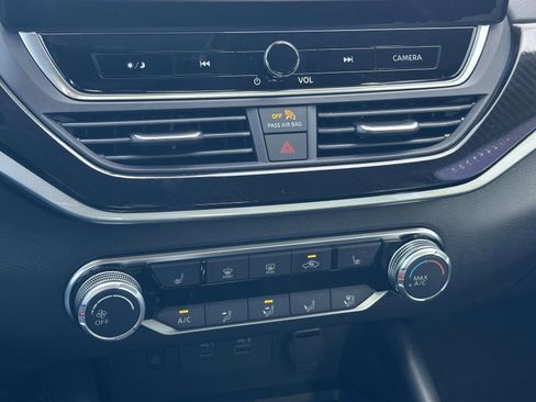 Used 2024 Nissan Altima 2.5 SR w/ SR Premium Package image 17