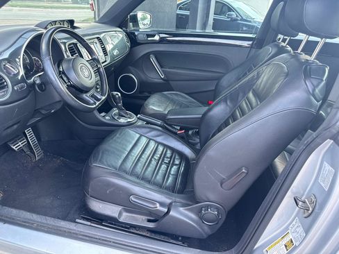 Used 2013 Volkswagen Beetle 2.0T FWD image 7