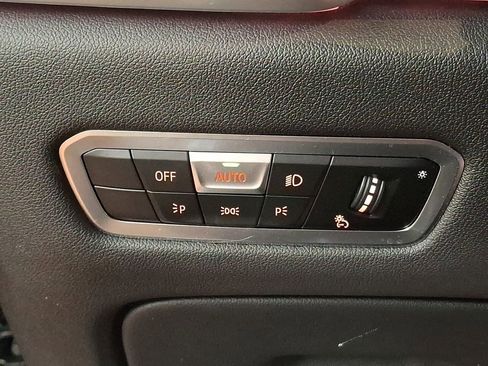 Used 2022 BMW X5 xDrive40i w/ M Sport Package AWD/4WD image 20