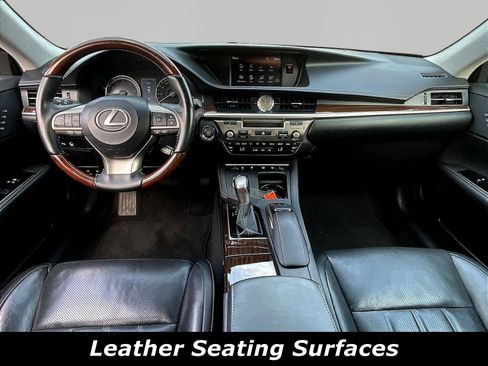 Used 2017 Lexus ES 350 w/ Ultra Luxury Package FWD image 7