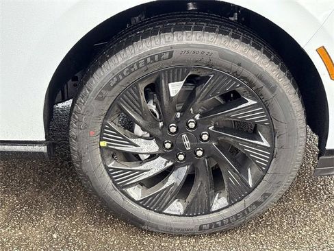 New 2025 Lincoln Navigator L Reserve w/ Jet Appearance Package image 9