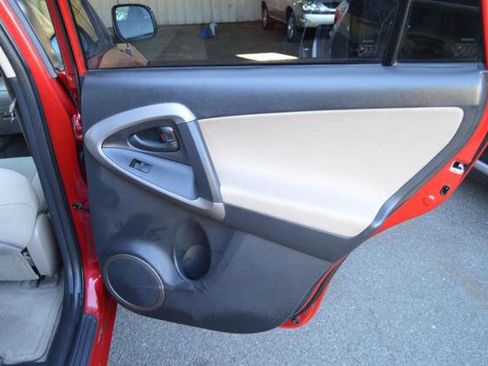 Used 2008 Toyota RAV4 Base 4x4 4dr SUV image 45