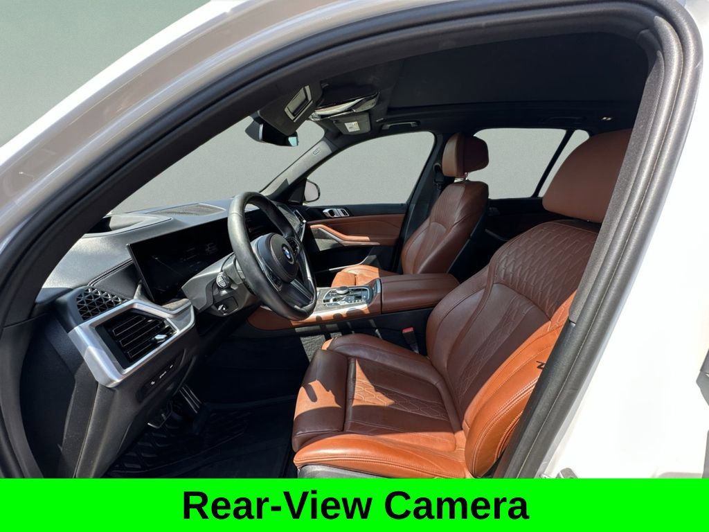Used 2025 BMW X5 xDrive40i w/ M Sport Package AWD/4WD image 18