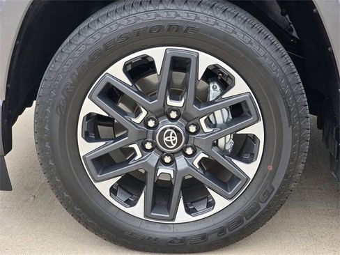 Used 2025 Toyota Sequoia Limited image 9