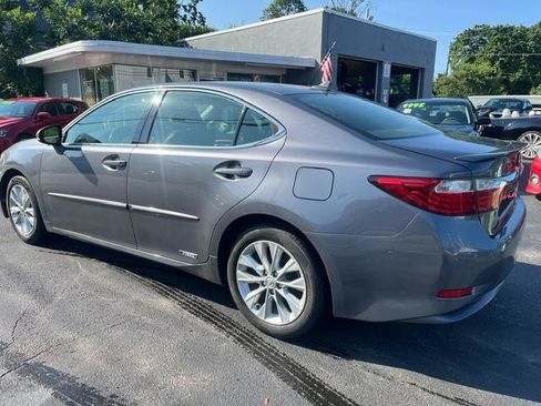 Used 2013 Lexus ES 300h w/ Luxury Pkg FWD image 4