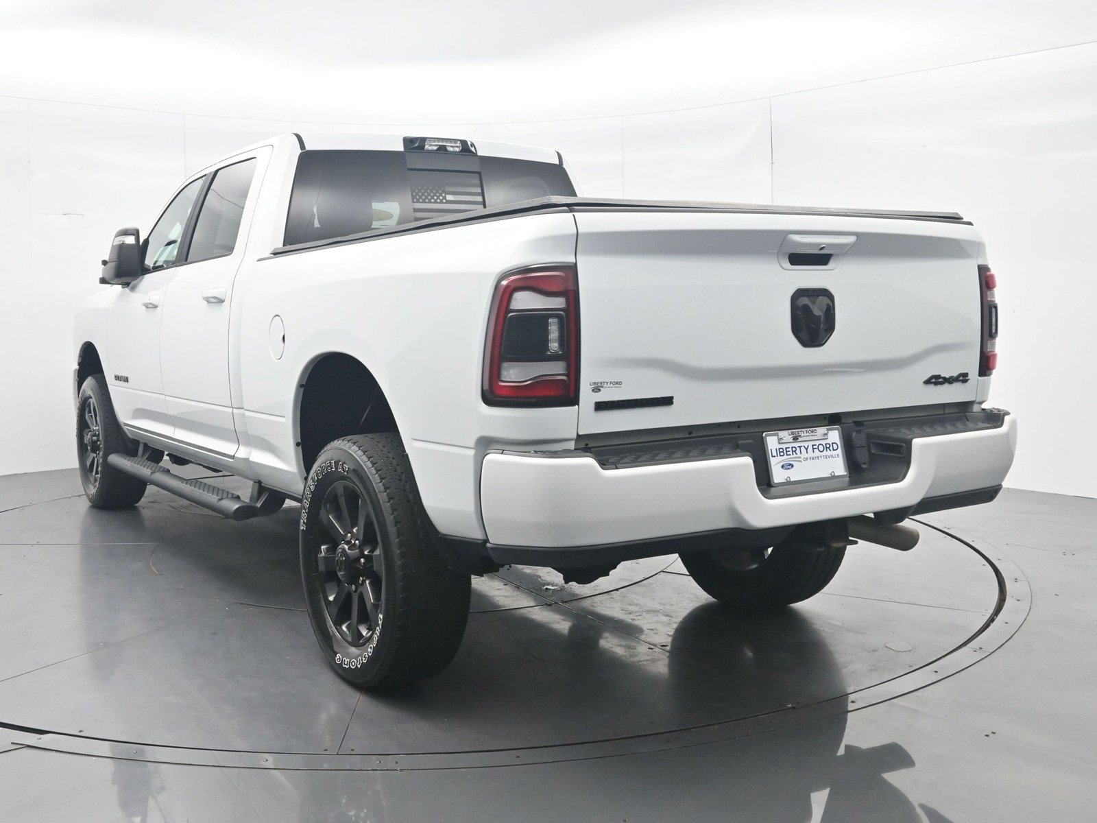 Used 2024 RAM 2500 Big Horn w/ Night Edition AWD/4WD image 7