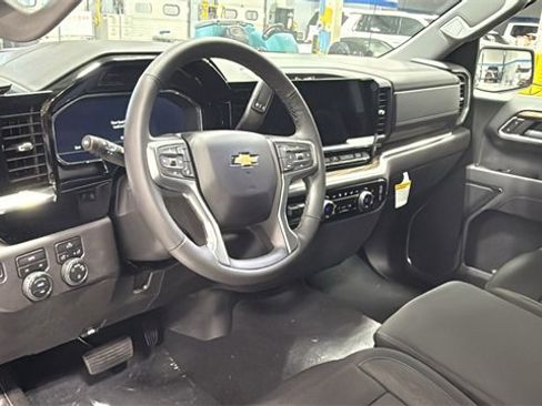 New 2025 Chevrolet Silverado 1500 LT w/ Convenience Package II image 21