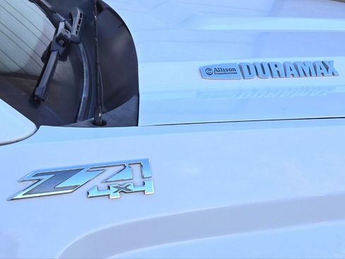 Used 2017 GMC Sierra 2500 SLT w/ Duramax Plus Package image 10