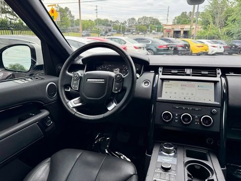 Used 2018 Land Rover Discovery SE AWD/4WD image 21