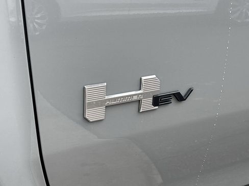 New 2025 GMC Hummer EV 3X image 32