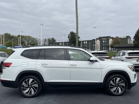 Certified 2024 Volkswagen Atlas SE image 8