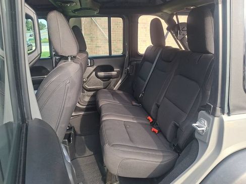 Used 2022 Jeep Wrangler Unlimited Sport AWD/4WD image 10
