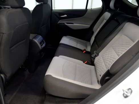 Used 2018 Chevrolet Equinox LT FWD image 27