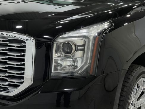 Used 2019 GMC Yukon Denali image 38