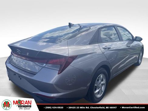 Used 2023 Hyundai Elantra SE FWD image 4
