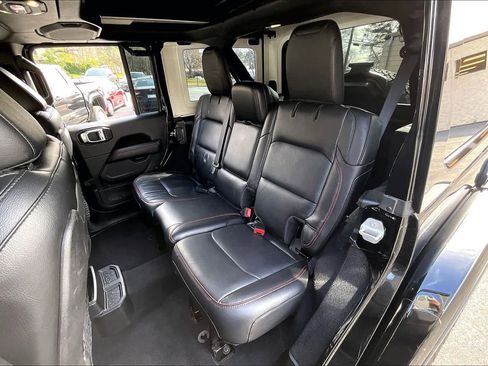 Used 2019 Jeep Wrangler Unlimited Rubicon image 18