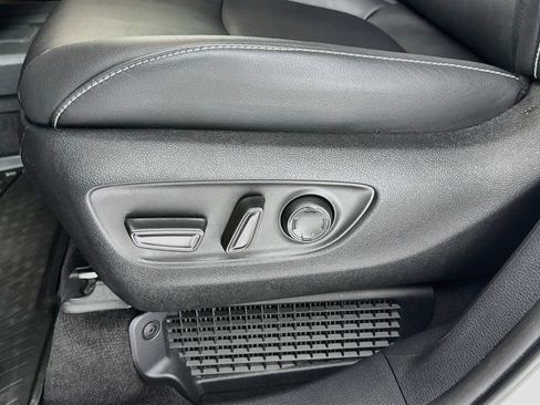 Used 2025 Toyota Sienna XSE AWD/4WD image 21