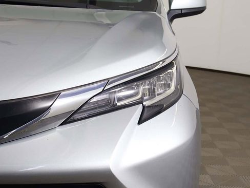 Used 2023 Toyota Sienna XLE w/ XLE Plus Package image 16