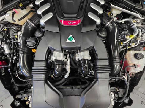 Used 2017 Alfa Romeo Giulia Quadrifoglio image 47