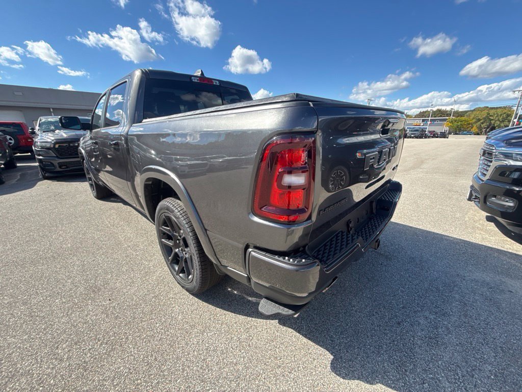 New 2027 RAM 1500 Laramie AWD/4WD image 3