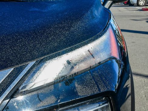 Used 2023 Nissan Rogue SV image 10