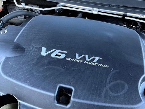 Used 2022 GMC Canyon Denali image 32