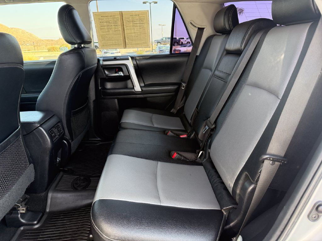 Used 2022 Toyota 4Runner SR5 Premium w/ Moonroof Package RWD image 12