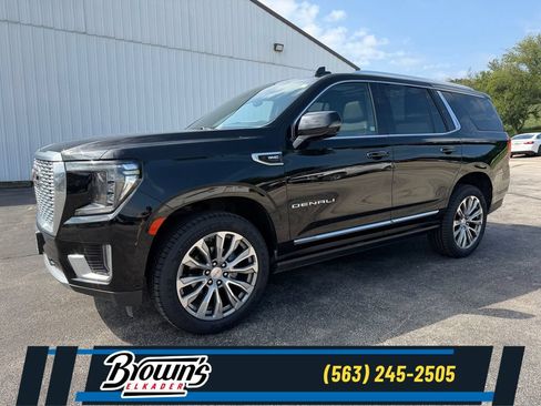 Used 2021 GMC Yukon Denali w/ Denali Premium Package AWD/4WD image 1