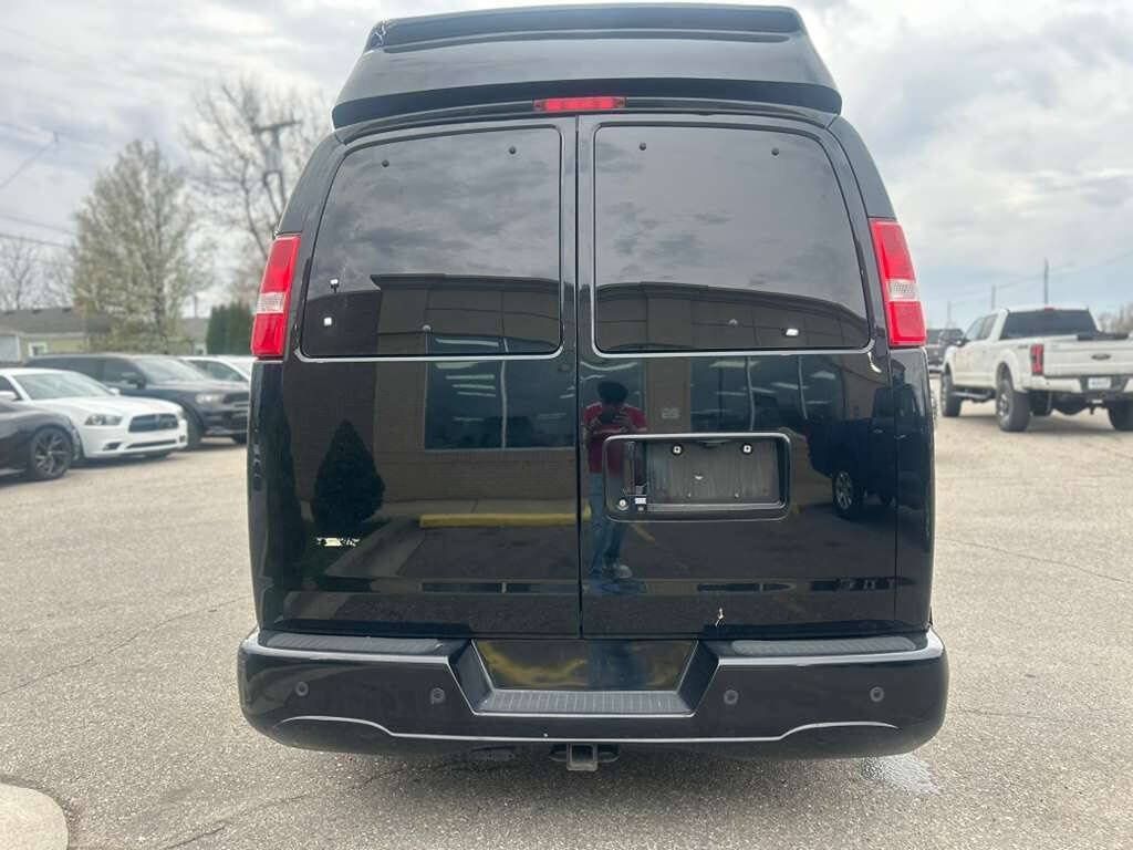 Used 2019 Chevrolet Express 2500 Extended w/ Enhanced Convenience Package RWD image 6