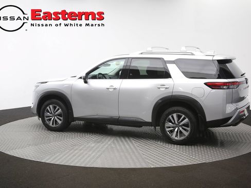 Used 2023 Nissan Pathfinder SL AWD/4WD image 63