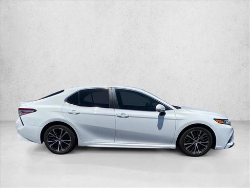 Used 2020 Toyota Camry SE w/ Audio Package FWD image 4
