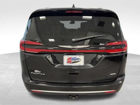 Used 2022 Chrysler Pacifica Pinnacle AWD/4WD image 4