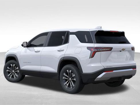 New 2026 Chevrolet Equinox LT w/ Safety and Technology Package FWD image 3