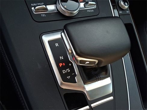 Used 2019 Audi Q5 2.0T Premium Plus w/ Premium Plus Package image 16