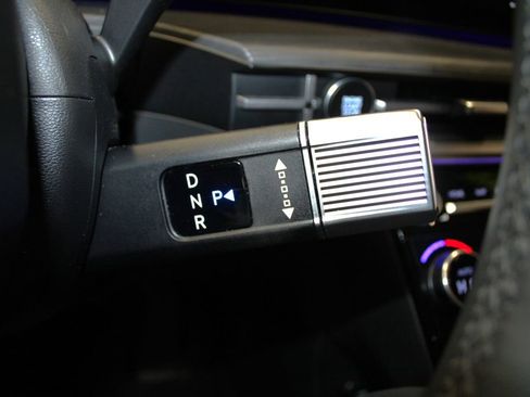 Used 2024 Hyundai Santa Fe Limited image 13