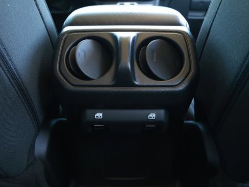 Used 2023 Jeep Gladiator Willys AWD/4WD image 28