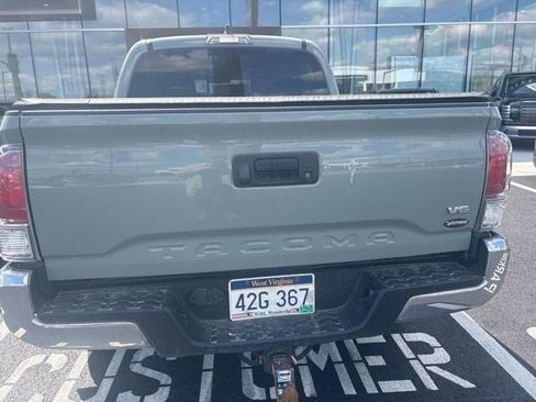 Used 2023 Toyota Tacoma TRD Off-Road image 9