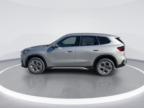 Used 2025 BMW X1 xDrive28i w/ Technology Package image 5