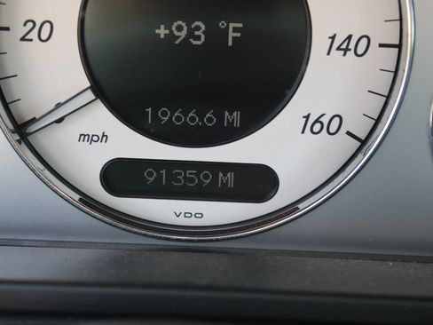 Used 2007 Mercedes-Benz E 350 4MATIC Sedan image 11