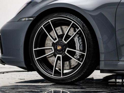 Used 2024 Porsche 911 Carrera GTS image 90