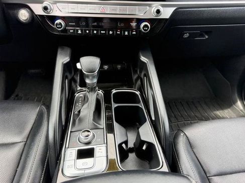 Used 2023 Kia Telluride LX AWD/4WD image 17