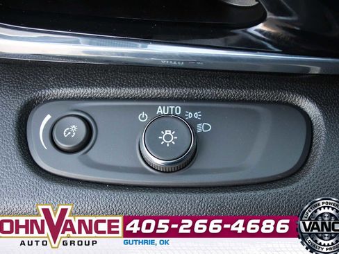 Used 2025 Buick Envista Sport Touring w/ Convenience I Package image 29