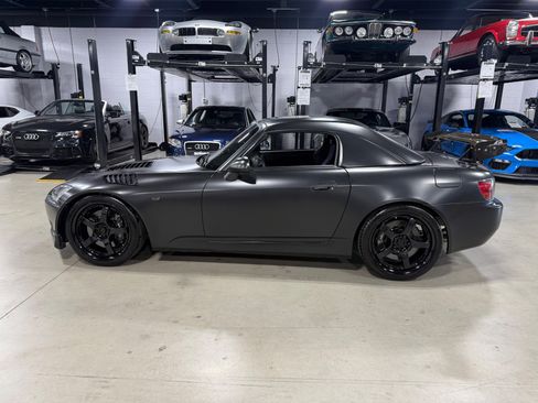 Used 2001 Honda S2000 image 2