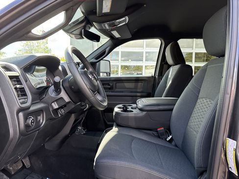 New 2026 RAM 2500 Tradesman AWD/4WD image 10